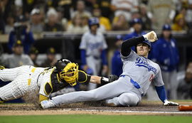 MLB, Baseball Herren, USA NLDS-Los Angeles Dodgers at San Diego Padres Oct 9, 2024; San Diego, California, USA; San Dieg