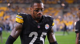 October 7, 2024, Pittsburgh, Pa, USA: October 6, 2024: DeShon Elliot 25 during the Steelers vs Cowboys game in Pittsburg