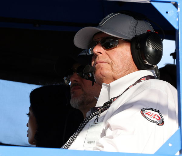 HOMESTEAD, FL &#8211; OCTOBER 27: Rick Hendrick watches from Kyle Larson s pit box, the NASCAR, Motorsport, USA Cup Series Str