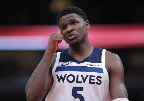 CHICAGO, IL &#8211; NOVEMBER 07: Minnesota Timberwolves guard Anthony Edwards (5) during the second half against the Chicago B