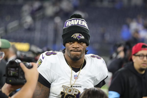 INGLEWOOD, CA &#8211; NOVEMBER 25: Baltimore Ravens quarterback Lamar Jackson (8) after the Baltimore Ravens game versus the L