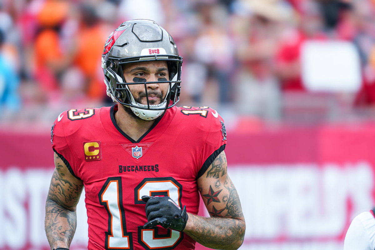 Mike Evans' Cryptic Message for Bucs Fans After OC Liam Coen Backtracked Jaguars Rejection - EssentiallySports