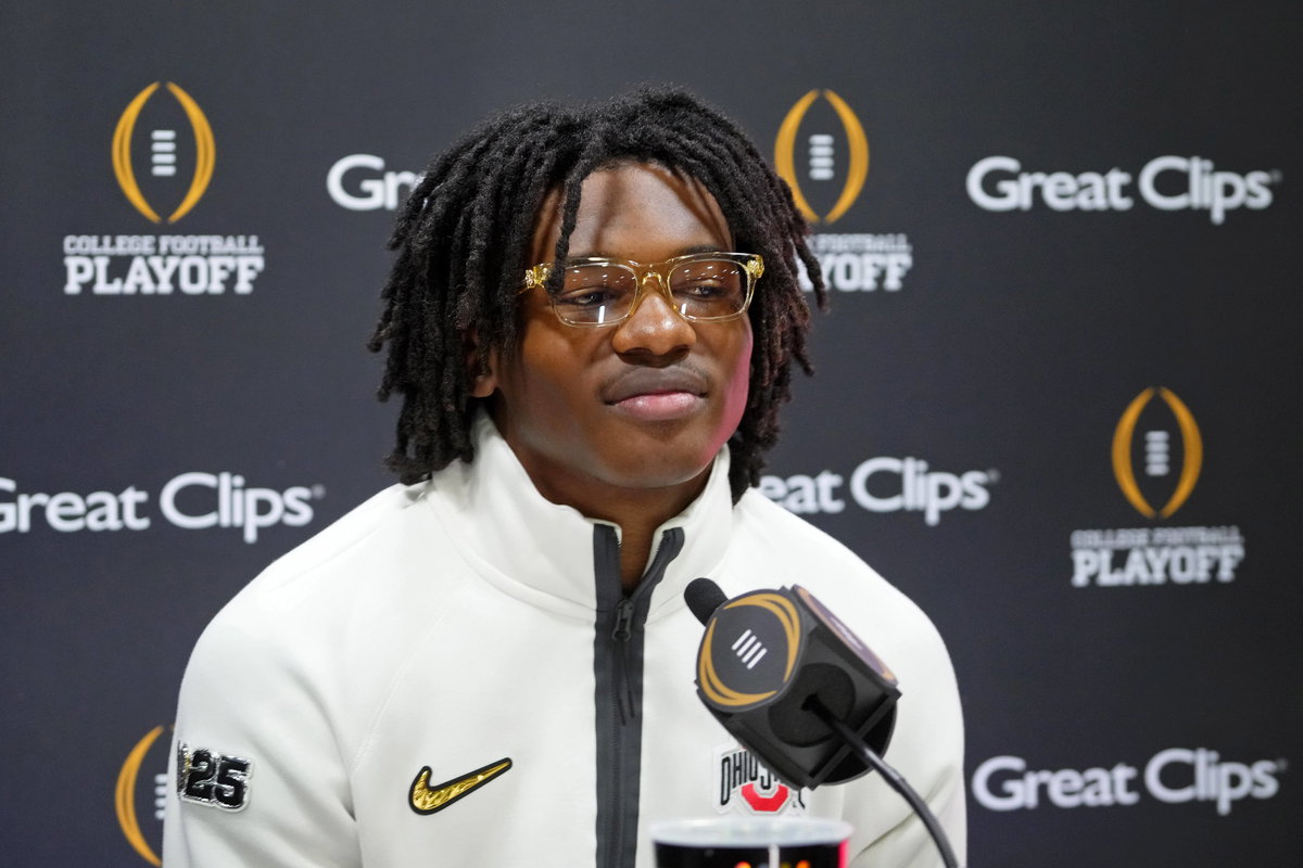 Jeremiah Smith Reveals Turning Down $10M+ NIL Offer to Stay With Ryan Day’s OSU