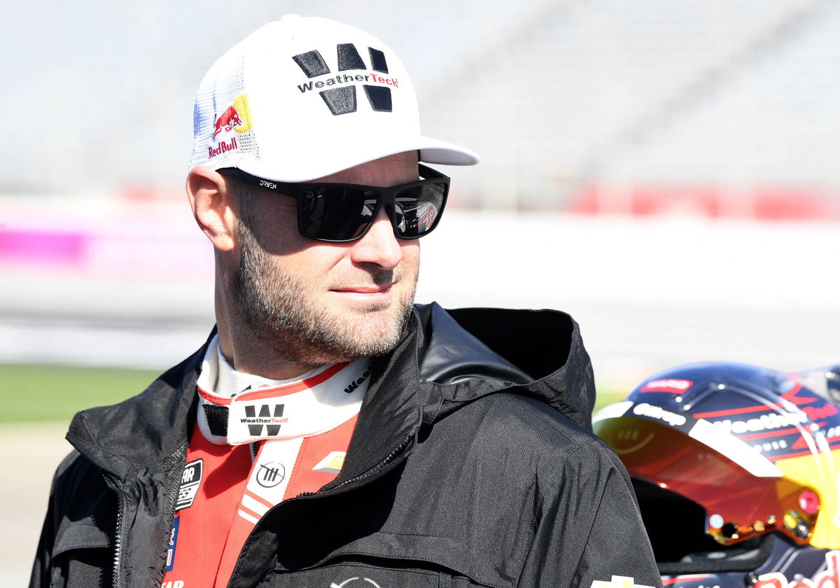 Shane Van Gisbergen Turns Wild Atlanta Ride Into Career-Best Oval Finish After Infield Grass Scares