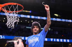 NCAA Basketball: South Florida at Memphis