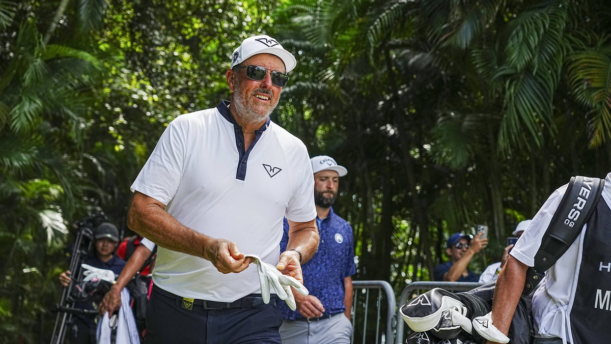 Phil Mickelson’s NCAA Recruit Moves One Step Closer to DP World Tour Career Amid LIV Golf’s Bankruptcy