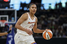 Womens National Basketball Association &#8211; Chicago Sky v Phoenix Mercury &#8211; Wintrust Arena