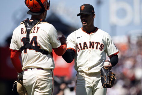 Giants’ Postseason Hopes Shattered as Crucial Clubhouse Weapon Ruled Out Until 2027