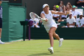 Tennis 2025: Wimbledon WTA: SWIATEK 7:5 6:1 KUDERMETOVA