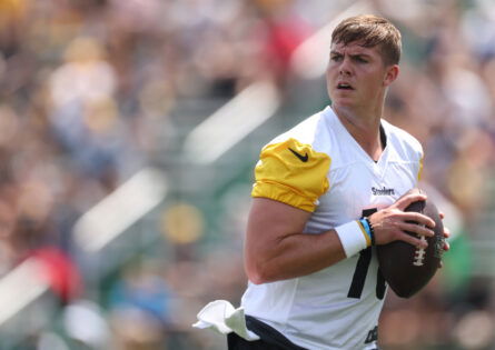Will Howard Loses Hope After Mike Tomlin & Steelers’ Tough Decision on QB, Says Insider