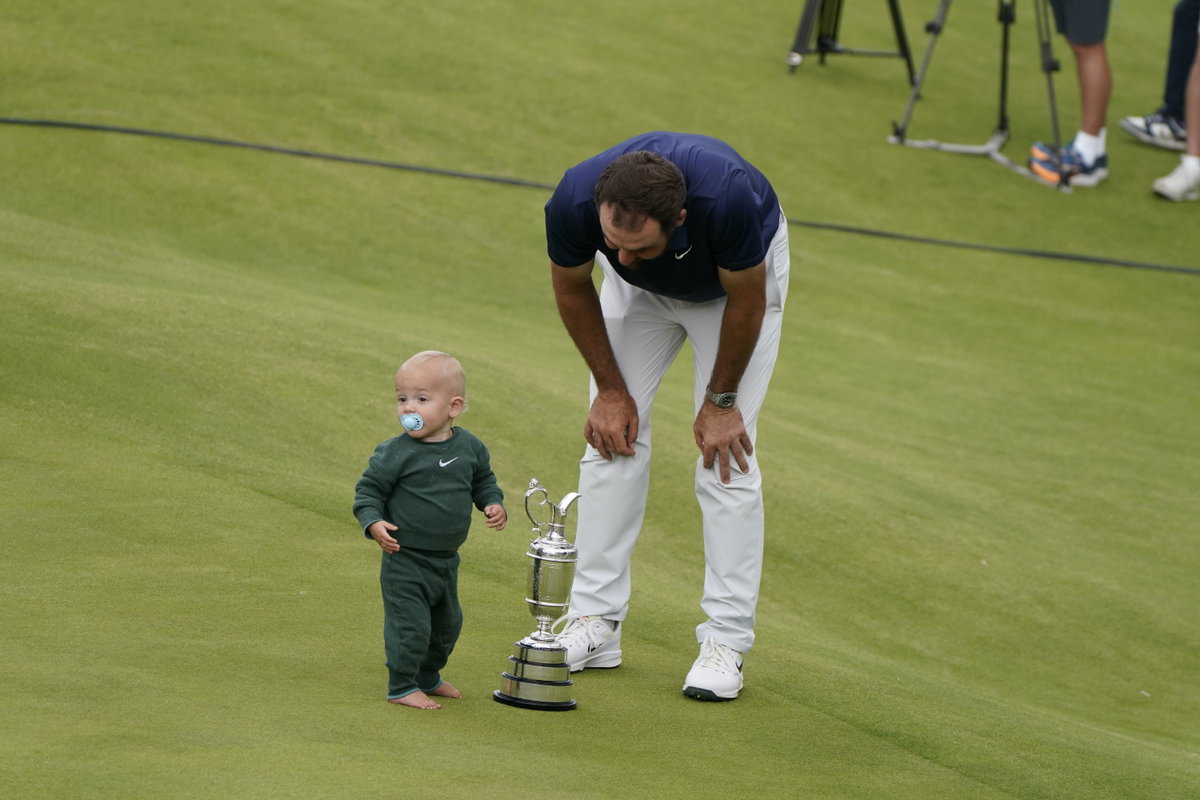 ‘Growing Up So Fast’: Scottie Scheffler’s Son Bennett Steals the Show at Travelers Championship