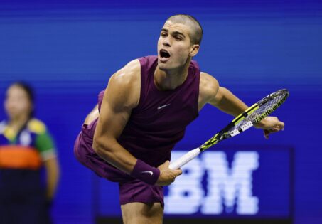 Carlos Alcaraz Faces Worrying Signs as Injury Concerns Loom at US Open