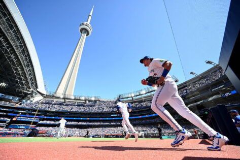 Blue Jays Hit With Critical Injury Update After $15.5M Veteran Suffers Scare Ahead of Yankees Clash