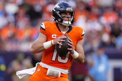 NFL: Tennessee Titans at Denver Broncos