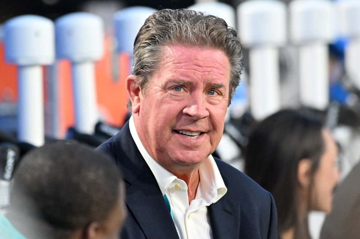 Dan Marino Clears Stance on Franchise QB Amid Tua’s Benching