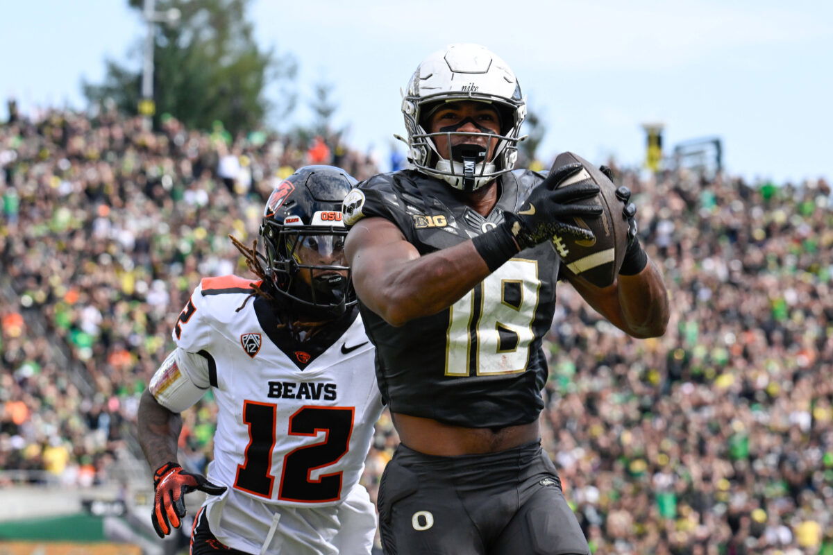 What Is Kenyon Sadiq’s Religion, Country of Origin & Ethnicity? Star Oregon TE’s Life Explored