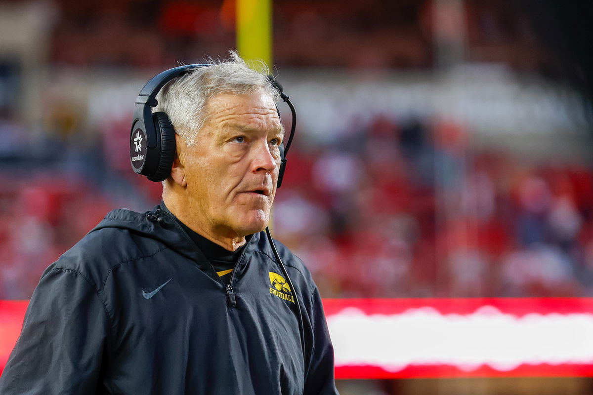 Rick Neuheisel Puts Kirk Ferentz on Alert as 11,000-Yd Mark Gronowski Fails to Fulfill Iowa’s Full Potential