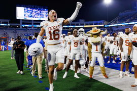 NCAA Football: Texas at Kentucky