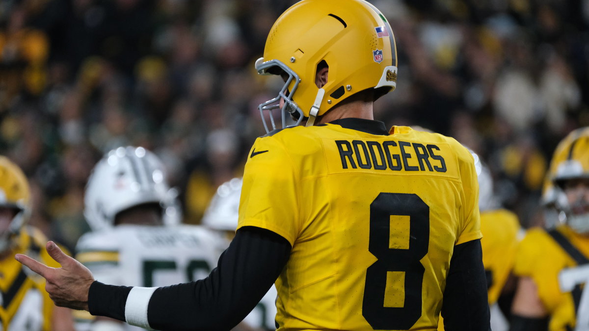 “I Don’t Care How Great You Are”: NFL Legend Rips Into Aaron Rodgers for Holding Steelers Hostage