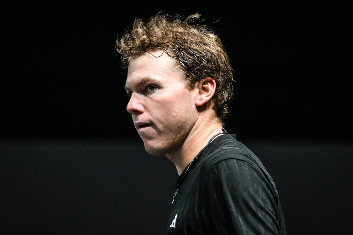 American Star Shuts Down Hostile Crowd at Miami Open