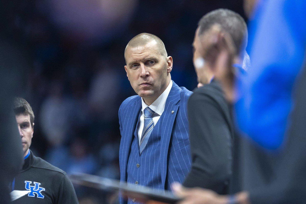 Mark Pope Rewards Kentucky Faithful With Christmas Gesture After Rupp Arena Victory