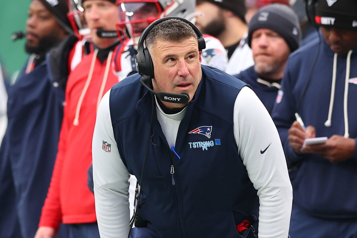 Patriots HC Threatens Locker Room of Benching Despite Win