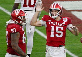 Indiana vs Alabama in the Rose Bowl in Pasadena