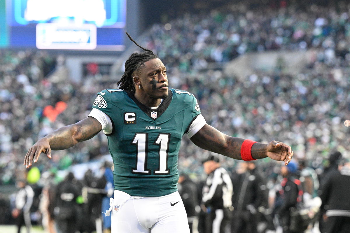 ESPN Insider Offers Timeline For Potential AJ Brown Trade