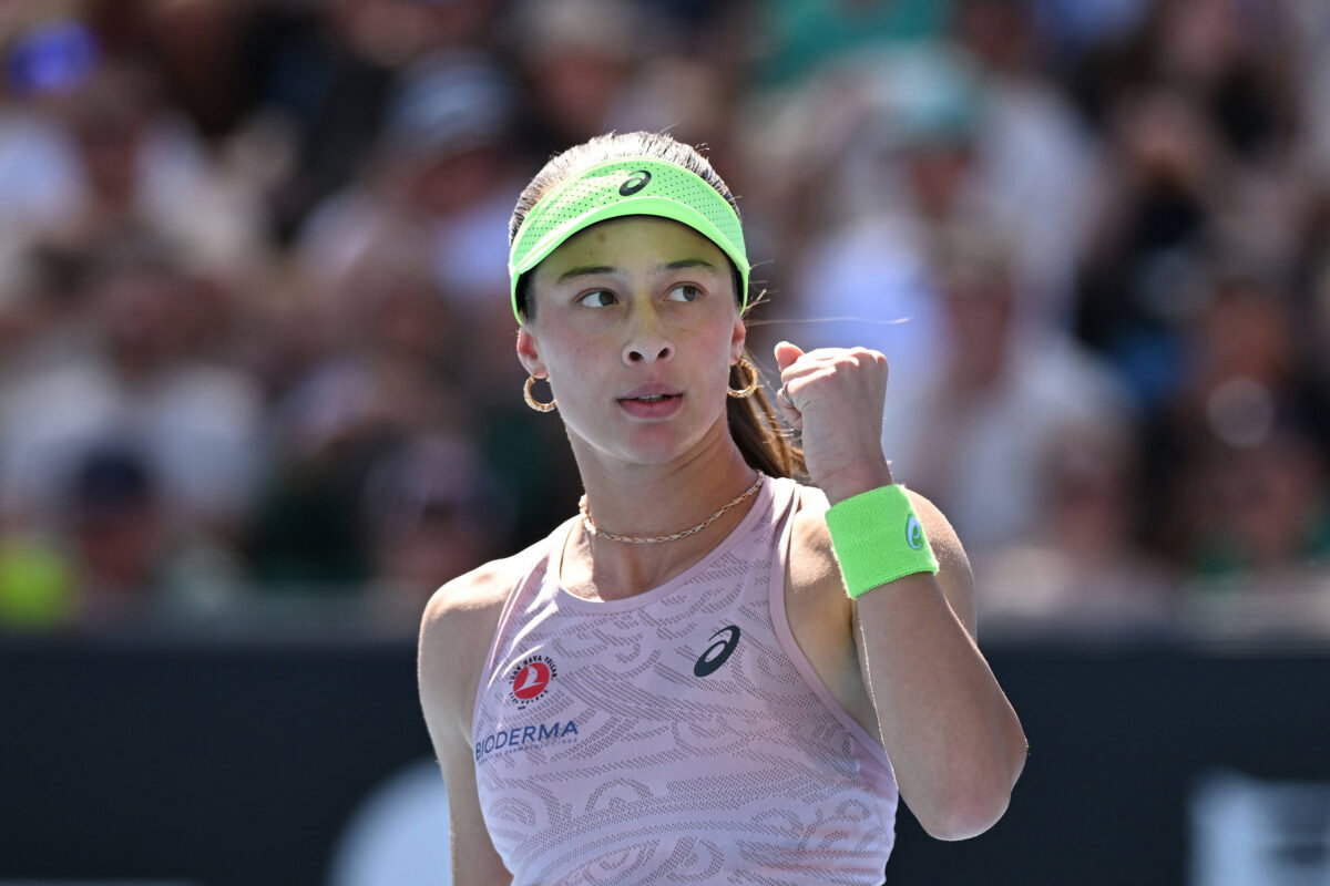 Zeynep Sonmez Fights Back Tears After Toronto Crowd's Support