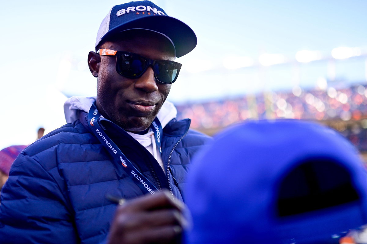 “Going to Work for Coca-Cola”: Terrell Davis Reveals He Was Ready to Quit Broncos for a Minimum-Wage Job