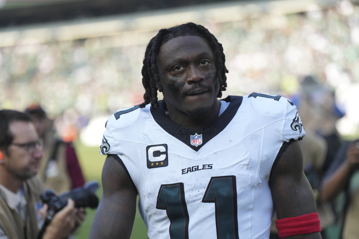 Eagles 7-Round Mock: Iheanachor Answers Tackle Need as Eagles Prepare for Life Without AJ Brown