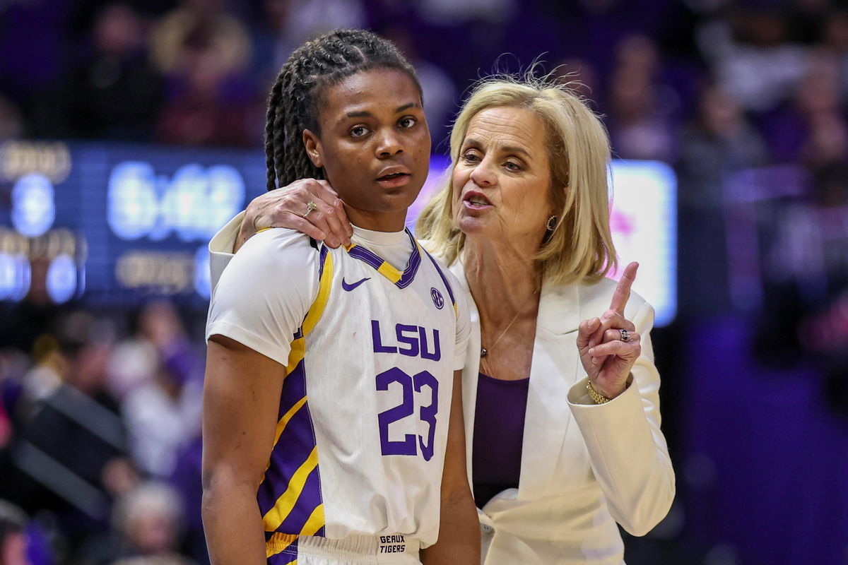 Kim Mulkey Erupts at Officials After Controversial MiLaysia Fulwiley Decision vs Texas Tech