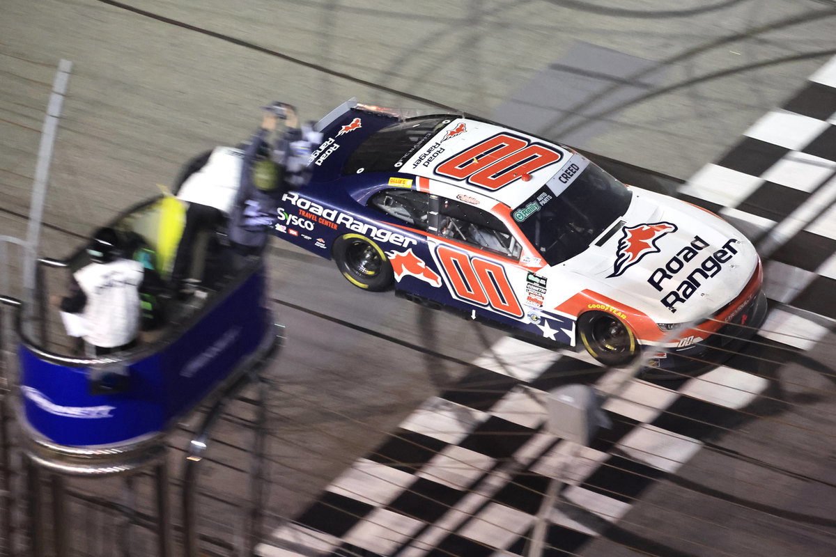 Baffled Fans Question Garage Logic as NASCAR Team Cuts Ties With Chase Leader