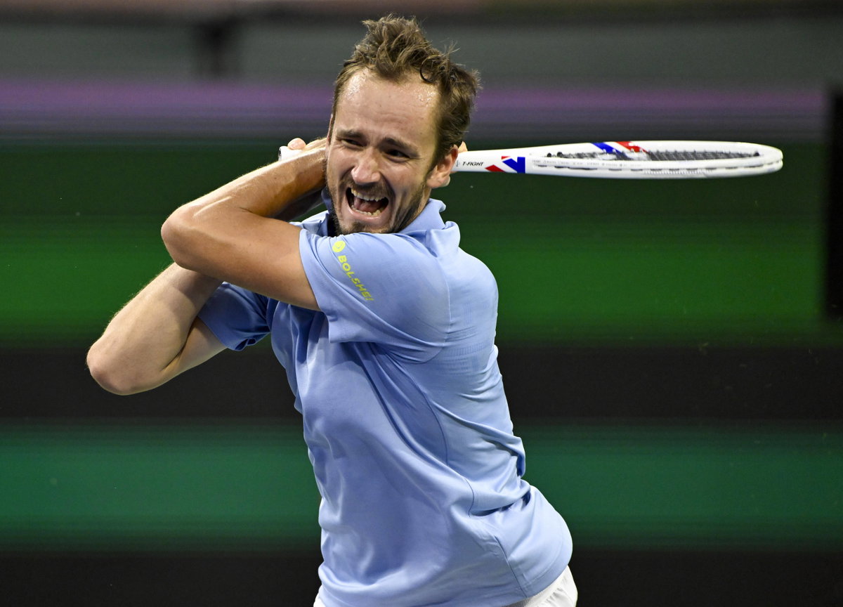 Daniil Medvedev Pays the Price for Brutal Scheduling as Grass Swing Starts With a Loss