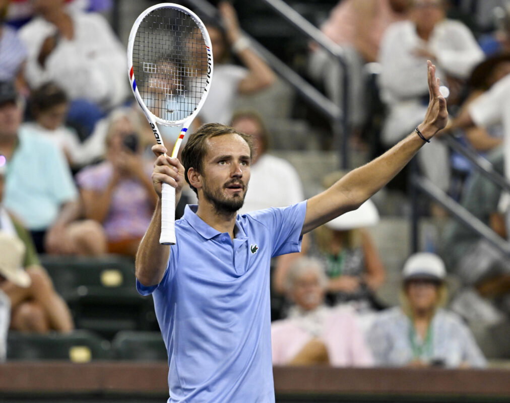 Medvedev Ends Alcaraz's Streak: A Showdown for the Ages!
