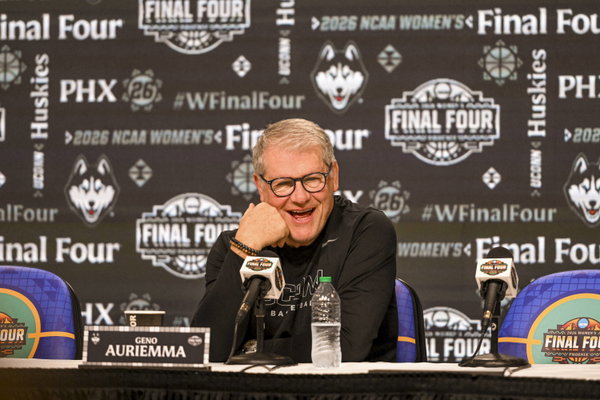 NCAA Final Four Basketball: South Carolina Gamecocks at UConn Huskies