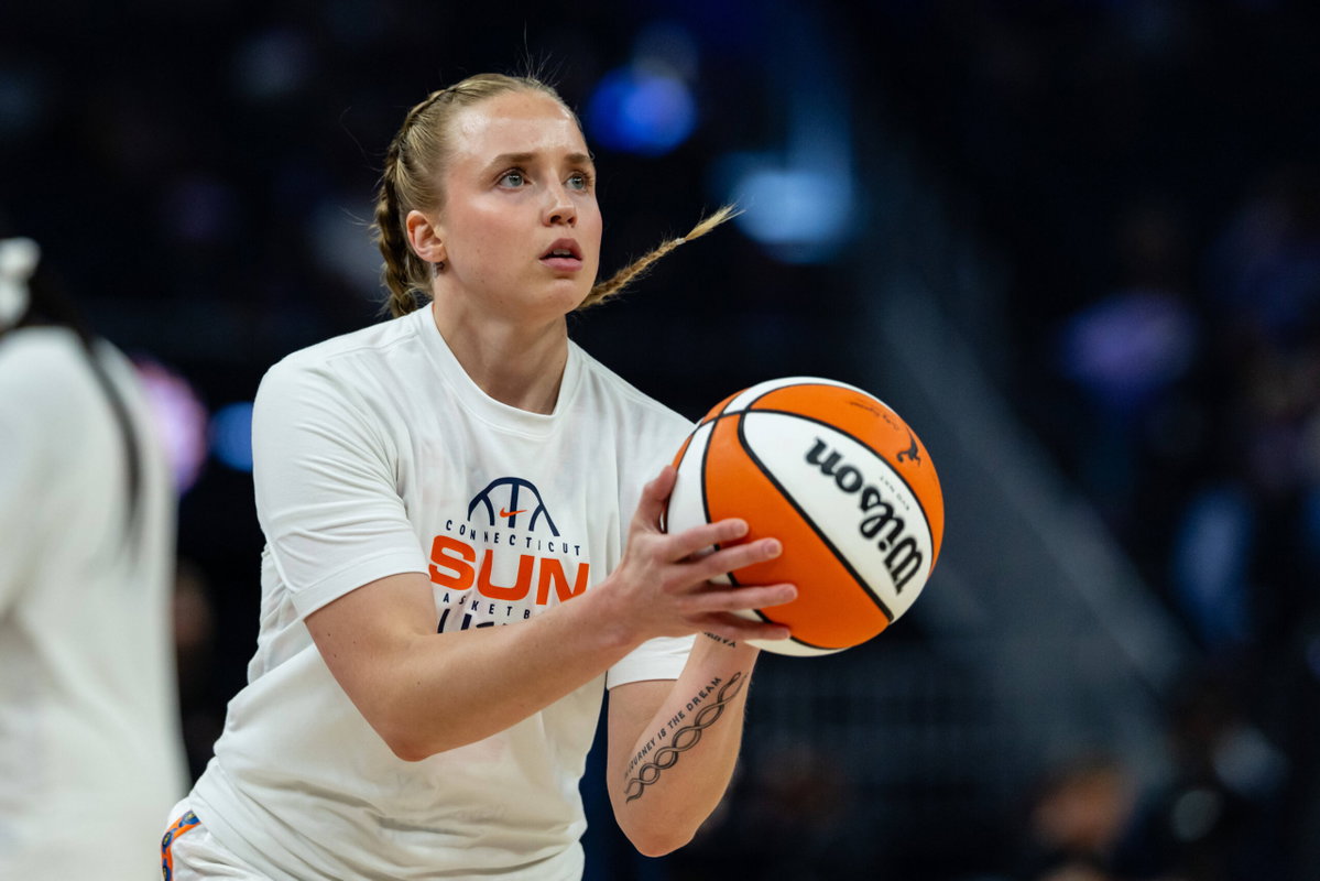 Hailey Van Lith’s Roster Status Shifts as Connecticut Teammate Returns From World Cup Duty