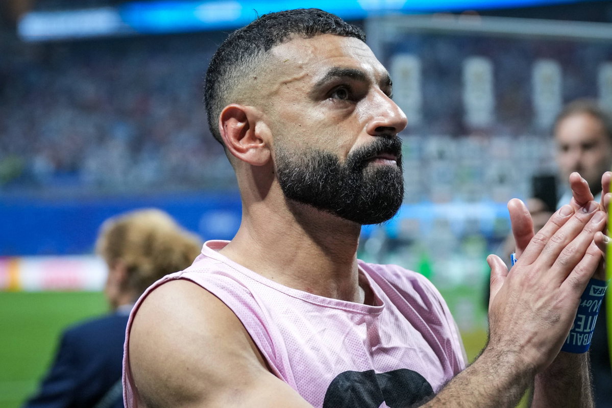 VIDEO: Egypt’s Star Mohamed Salah Receives Guard of Honor As He Leaves USA