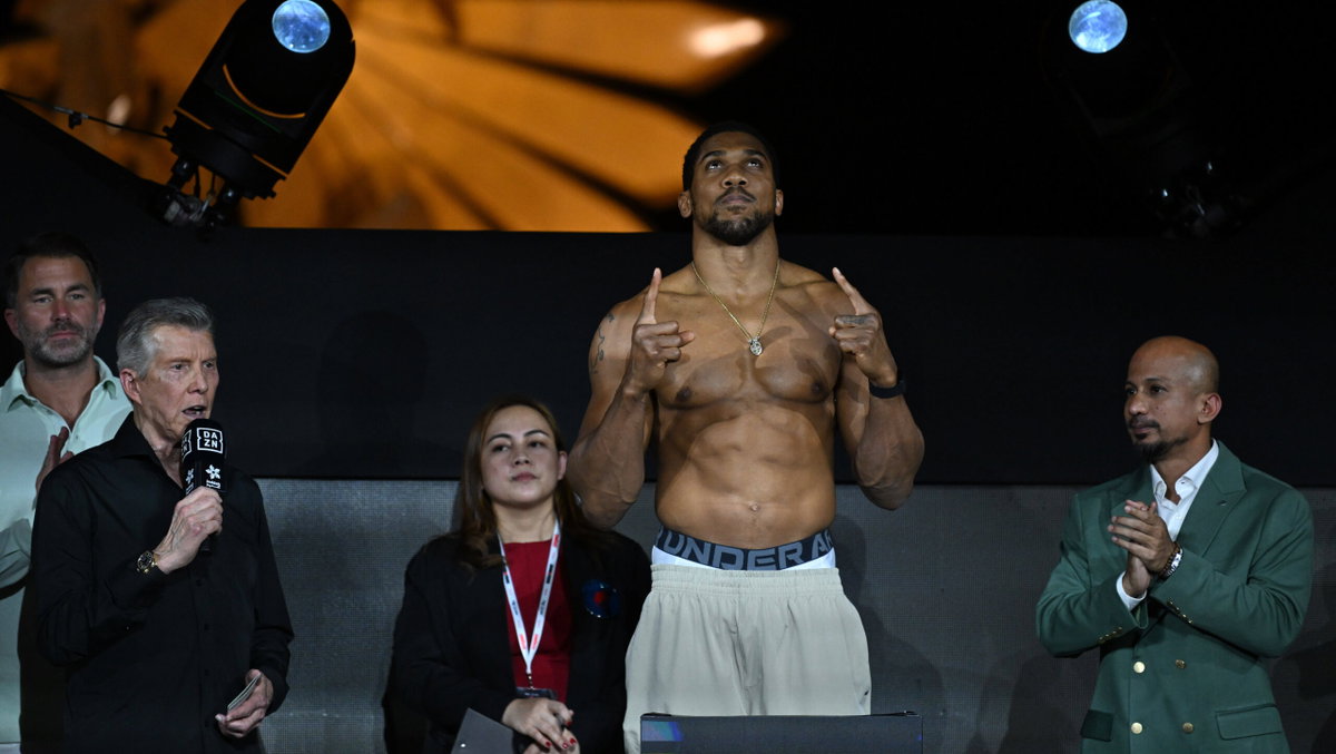 Anthony Joshua vs. Kristian Prenga Fight Purses: How Much Are Hamzah Sheeraz and Others Expected to Earn?