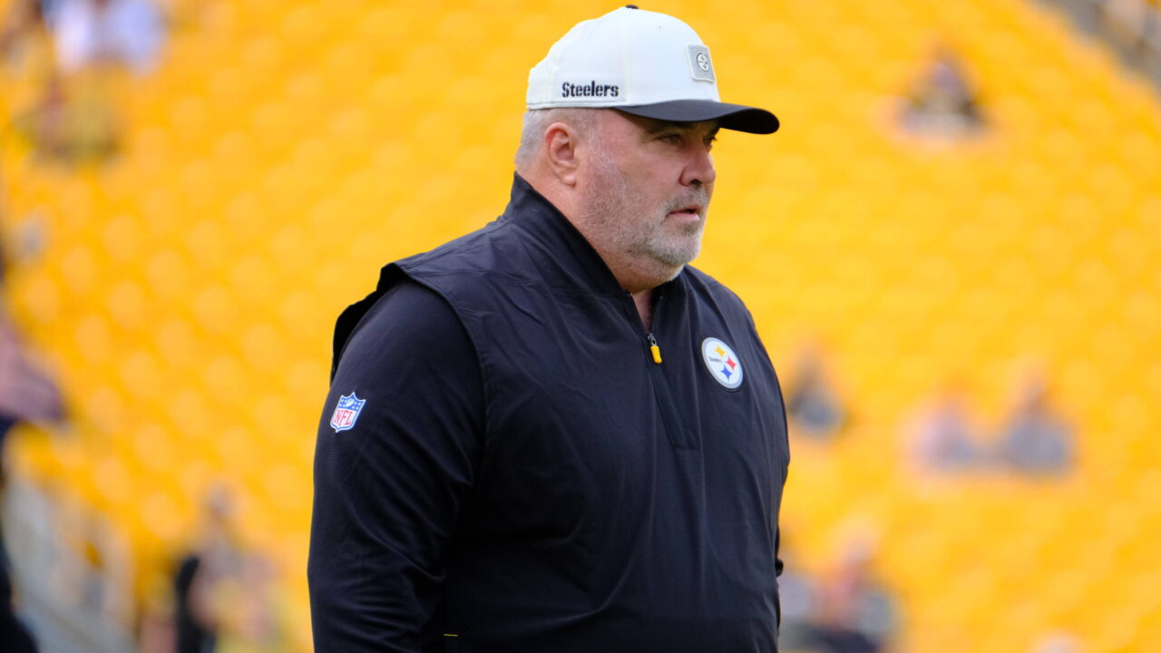 Steelers Star Issues Statement After Claiming Disconnect Between Mike McCarthy’s Staff & Players