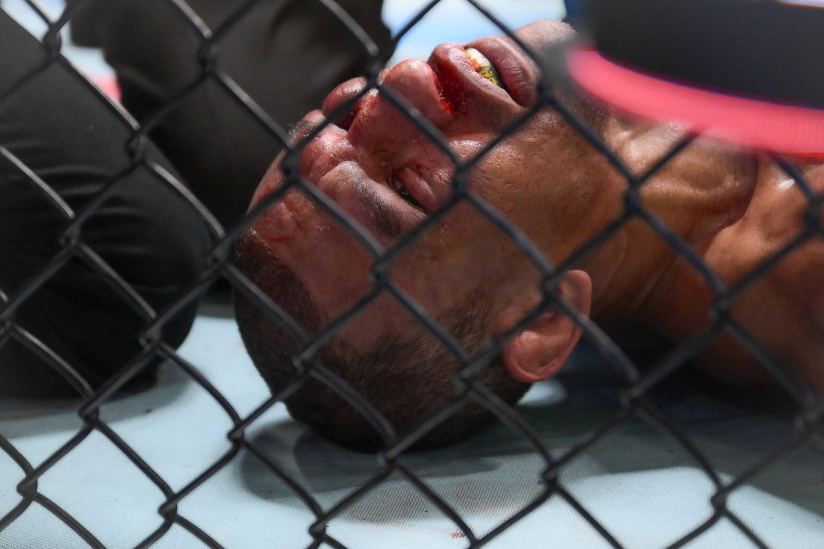 “He’s Not Fine”: Referee Big John McCarthy Questions Raoni Barcelos’ UFC Future After Scary Stoppage