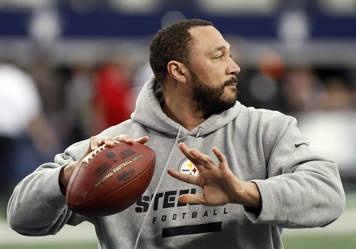 Steelers Legend Charlie Batch’s Charity Event Descends Into Chaos After Fire Breaks Out