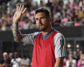 FORT LAUDERDALE FL &#8211; JULY 21: Lionel Messi of Inter Miami CF is waving to the crowd during his first game in a League™s