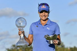 Bilder des Tages SPORT NAPLES FL NOVEMBER 19 Lexi Thompson of the United States wins both the