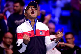 Bilder des Tages SPORT Davis Cup Finale Frankreich Belgien joie de Yannick Noah Fra capitai