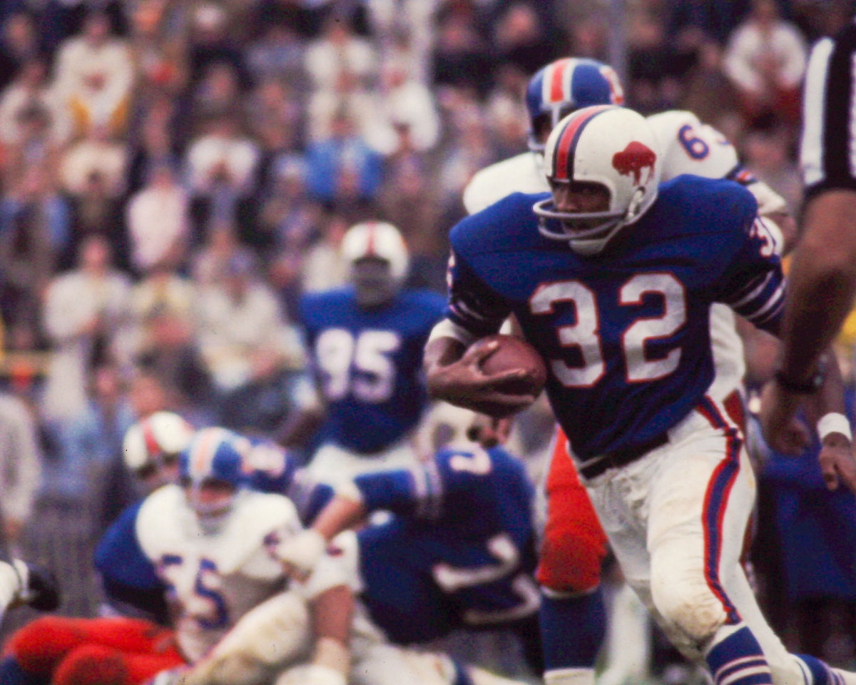 “Disrespectful”: Ex-Bills Player Urges Buffalo to ‘Do the Right Thing’ After O.J. Simpson Snub