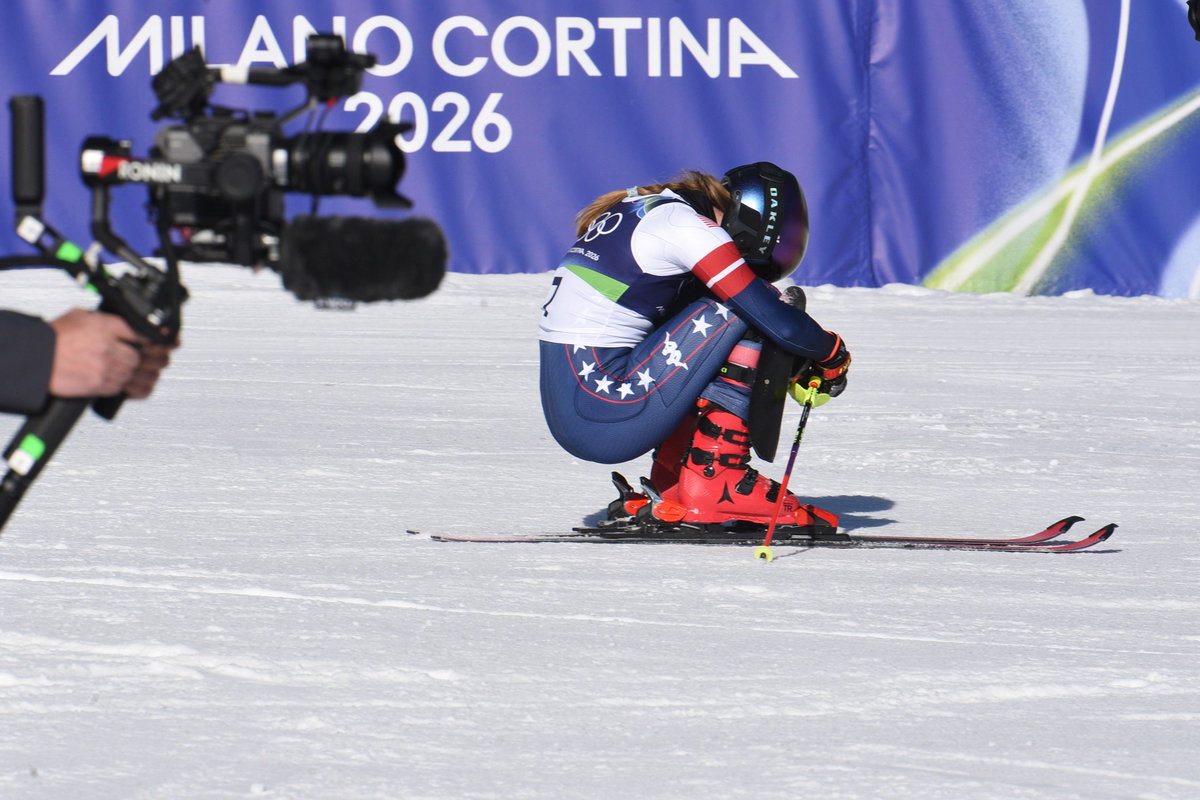 “Hard to Feel the Will to Live”: Mikaela Shiffrin Shares Thoughts of Quitting Skiing Due to Father’s Death
