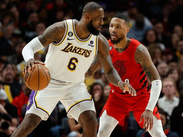 lebron-james-damian-lillard-lakers-trail-blazers-nba_2023-01-23_14-00-45