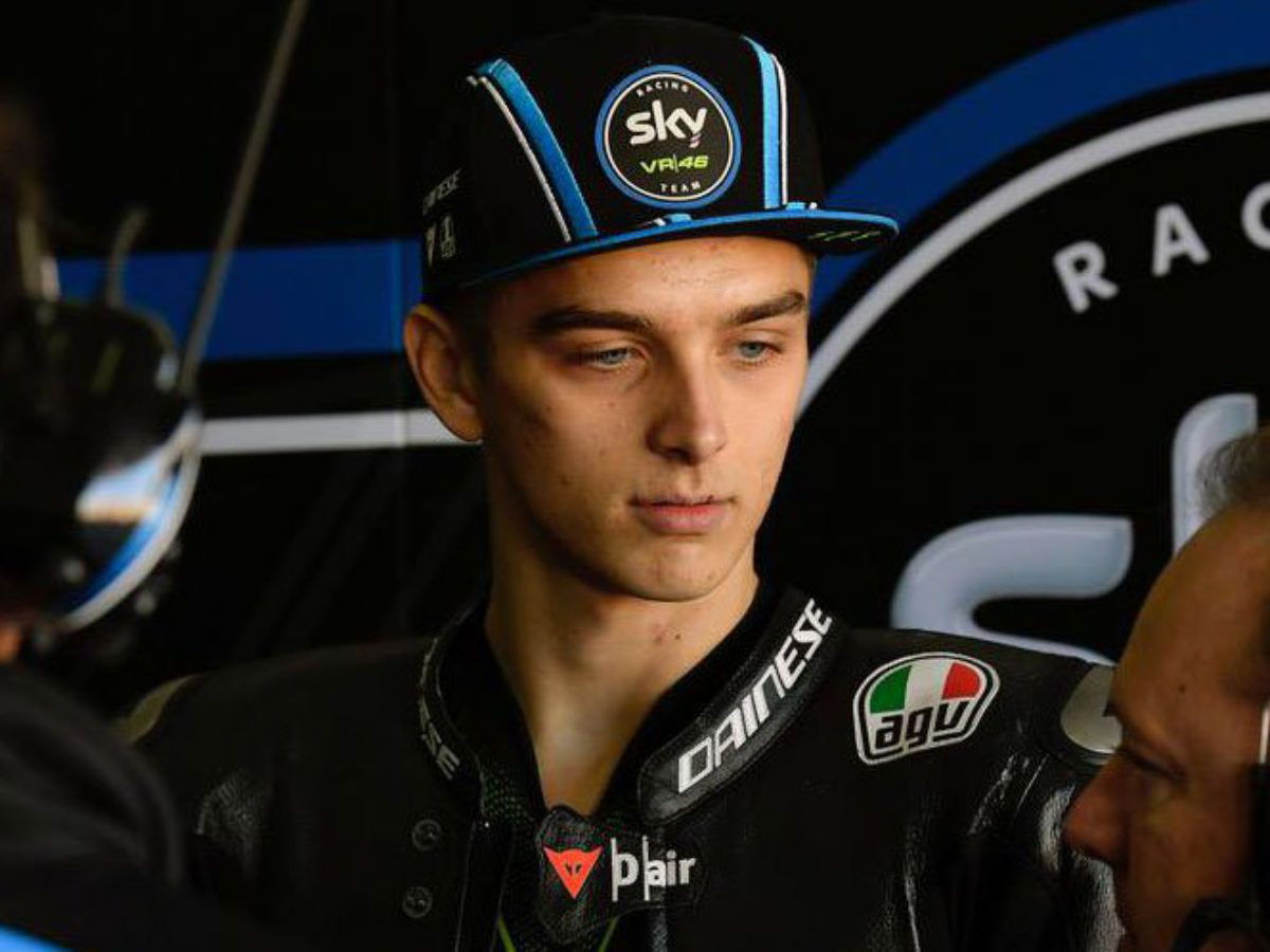 братья росси. росс линч. росс линч сабрина. актёры артём алексеев и илья алексеев. валентино росси с семьей.