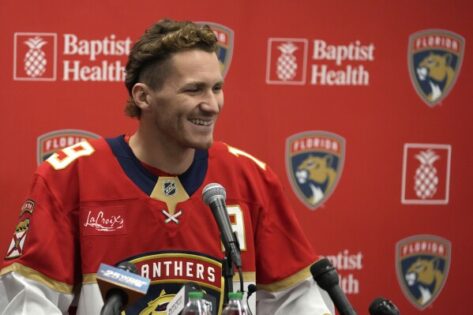 “Snake”: Matthew Tkachuk Drops Bold Comment on Former Teammate Anchoring Maple Leafs’ Defense